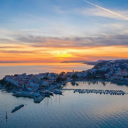 Arky Lägenhet Podstrana