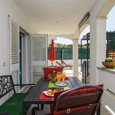 Apartament Arky