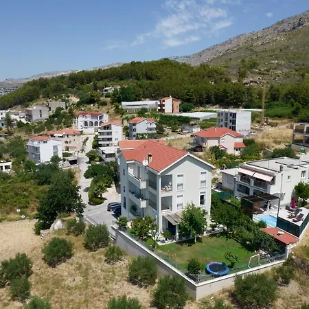 Apartment Arky Podstrana