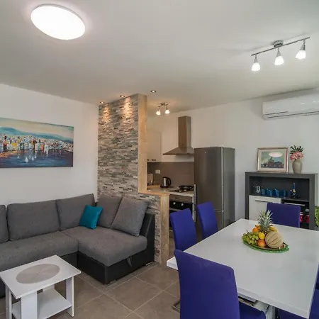 Arky Apartment *