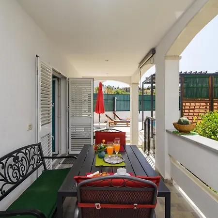 Apartament Arky *